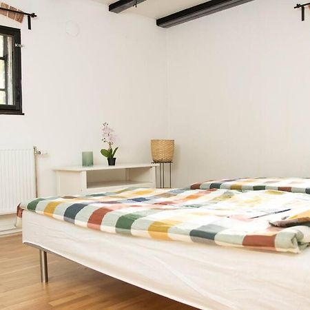 Historical Malt Factory Apartment, 6 Bedrooms, Sleeps 12 , Hot Tub Хельсингборг Экстерьер фото