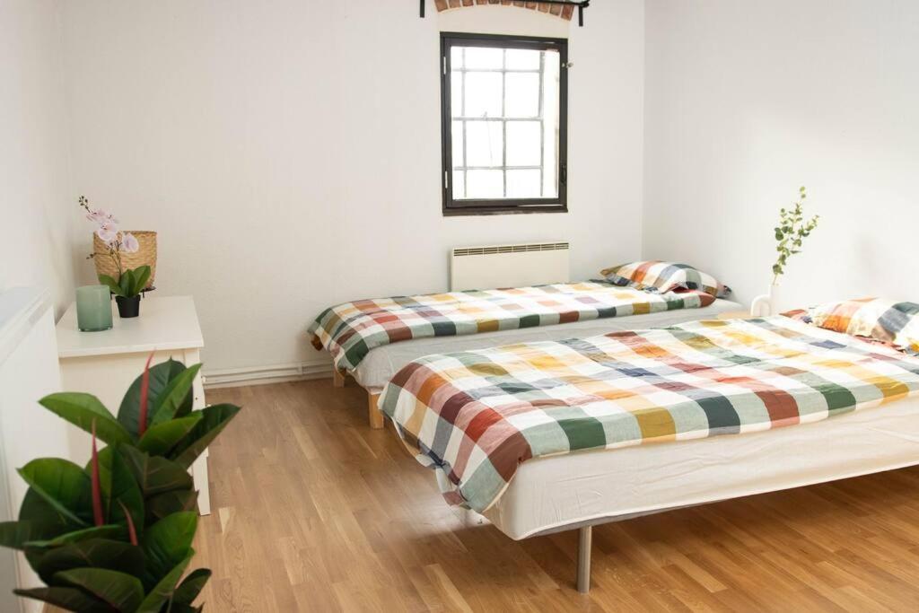 Historical Malt Factory Apartment, 6 Bedrooms, Sleeps 12 , Hot Tub Хельсингборг Экстерьер фото